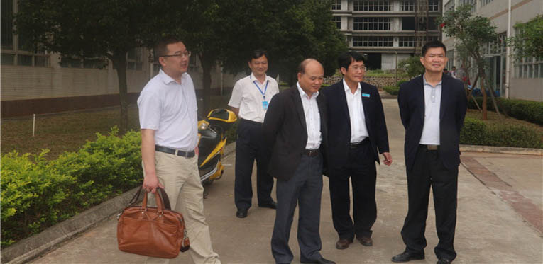 省教育厅林岗副巡视员到乐鱼(中国)考察